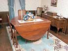 Queen Anne Mahogany Drop Leaf Gate Leg Dining Table Closed